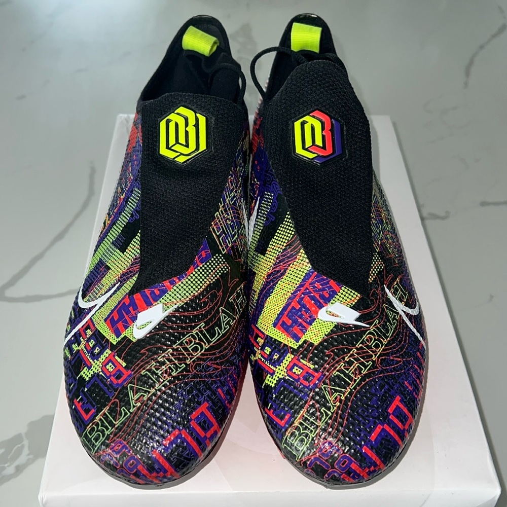 Nike OBJ Cleats
Black White Electric Purple